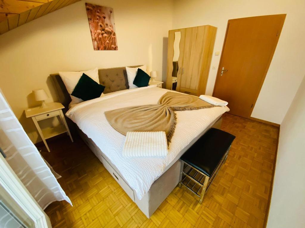 Lake View Apartment -14 Niederried bei Interlaken Екстер'єр фото